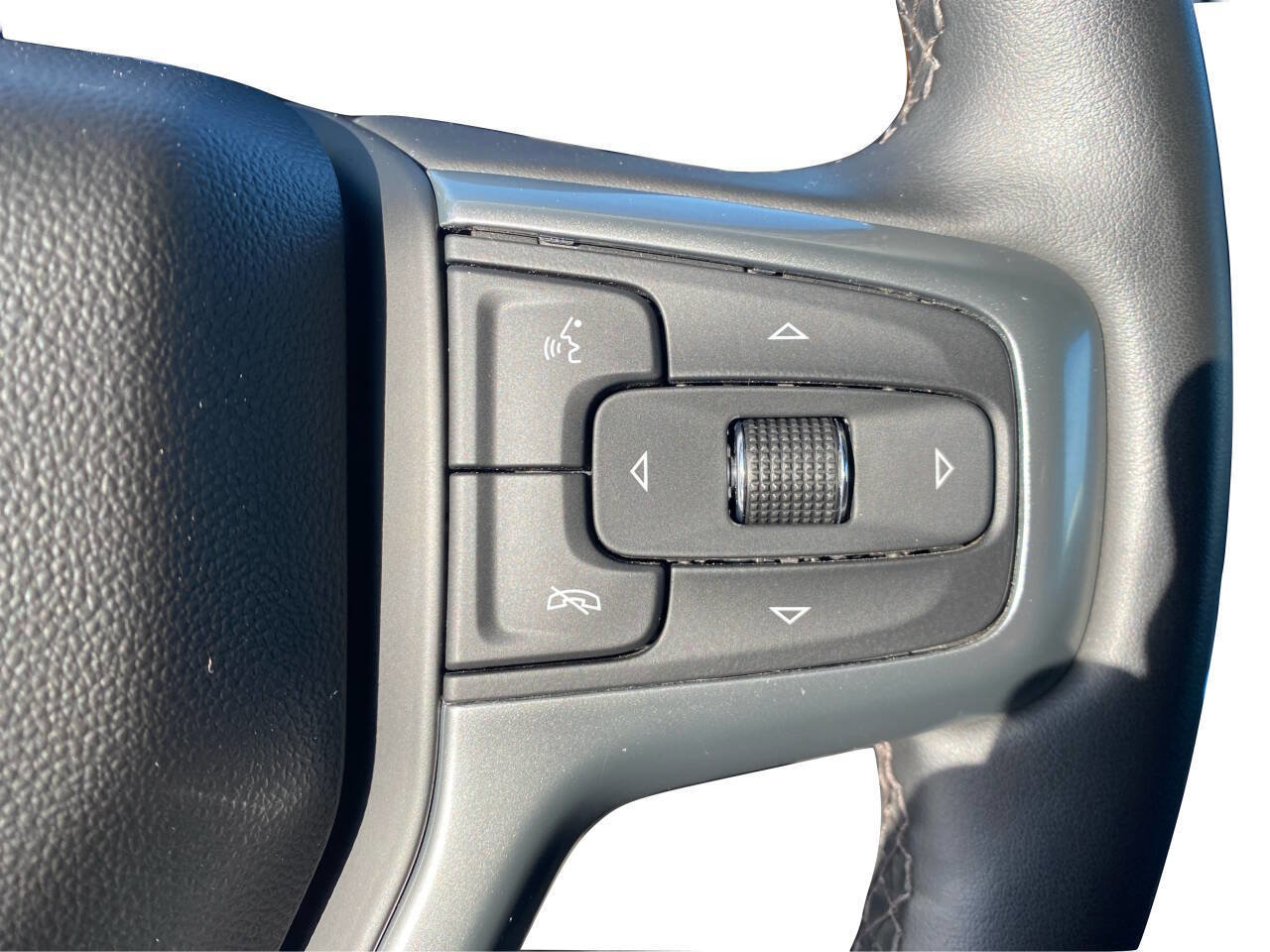 Used 2023 Chevrolet Tahoe Premier image 30