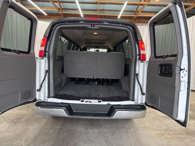 Used 2017 Chevrolet Express 3500 LT w/ LT Preferred Equipment Group image 9