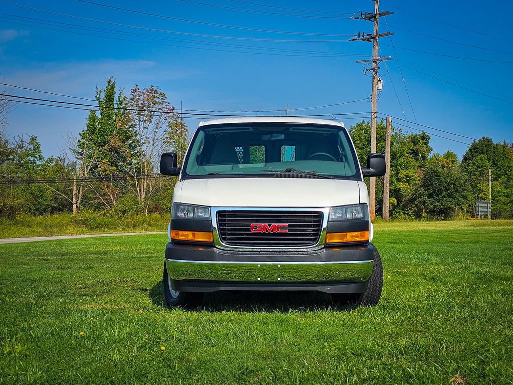 Used 2017 GMC Savana 2500 RWD image 8