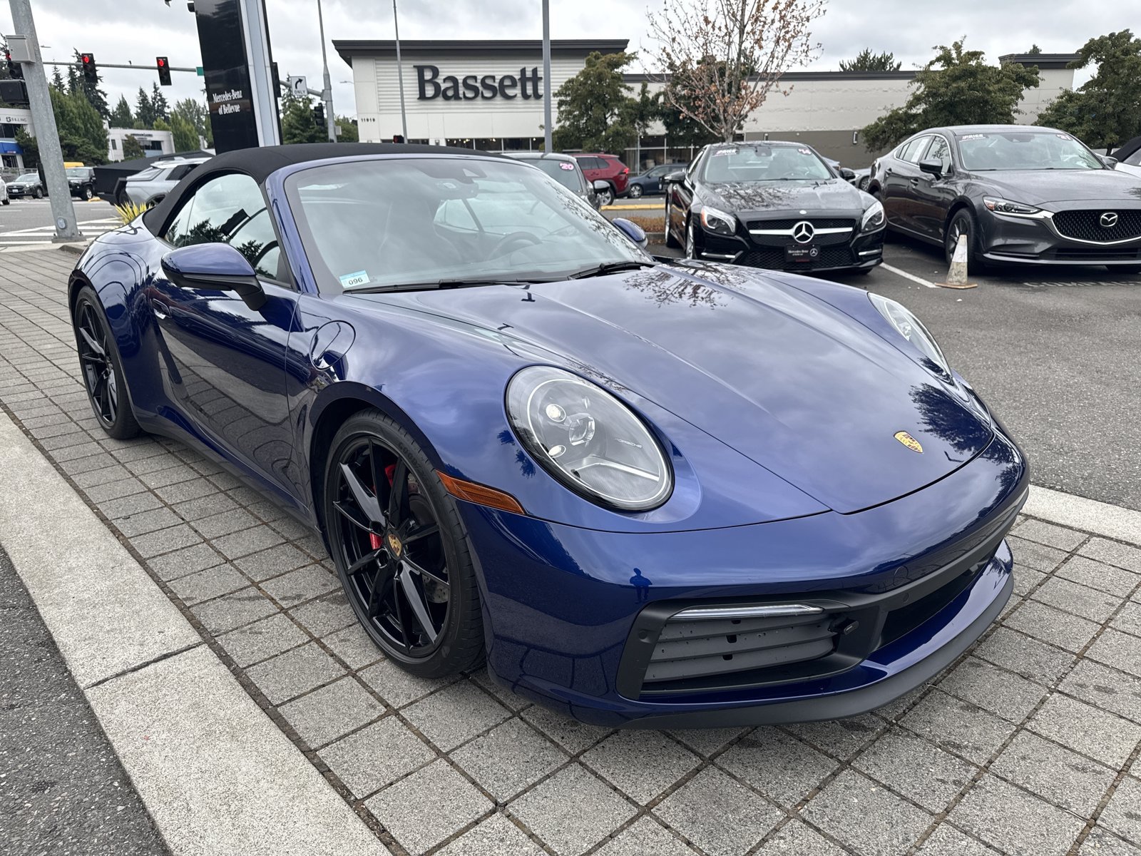 Used 2020 Porsche 911 Carrera S RWD image 3