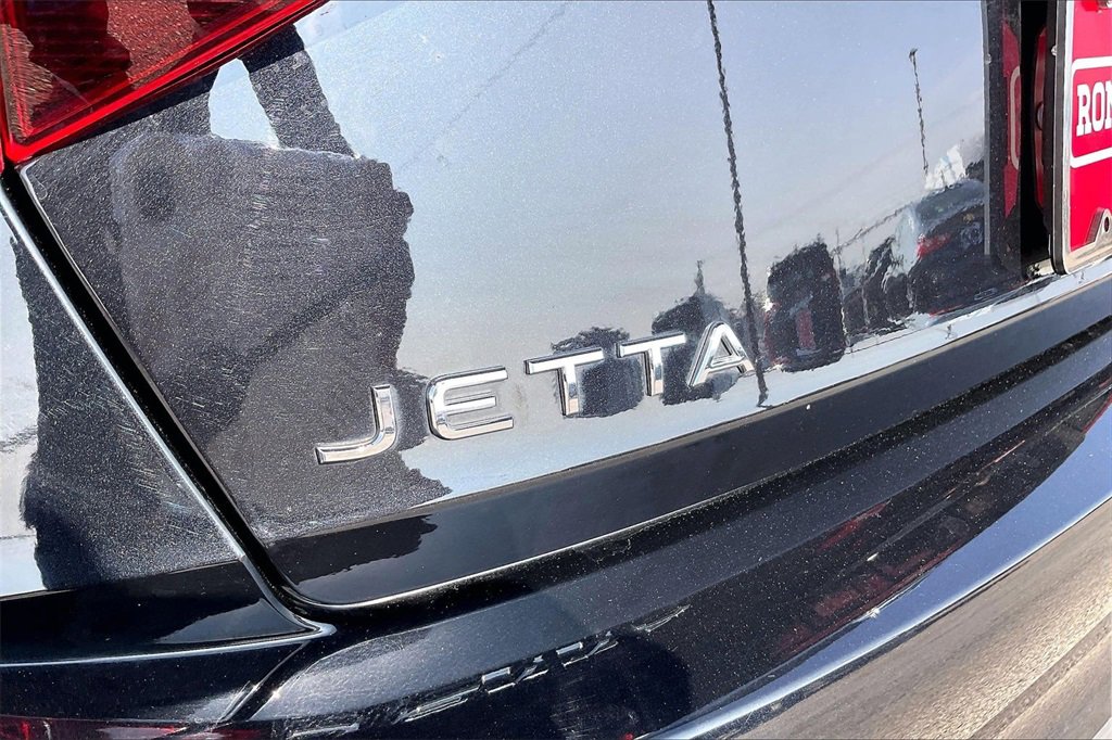 Used 2024 Volkswagen Jetta Sport image 21