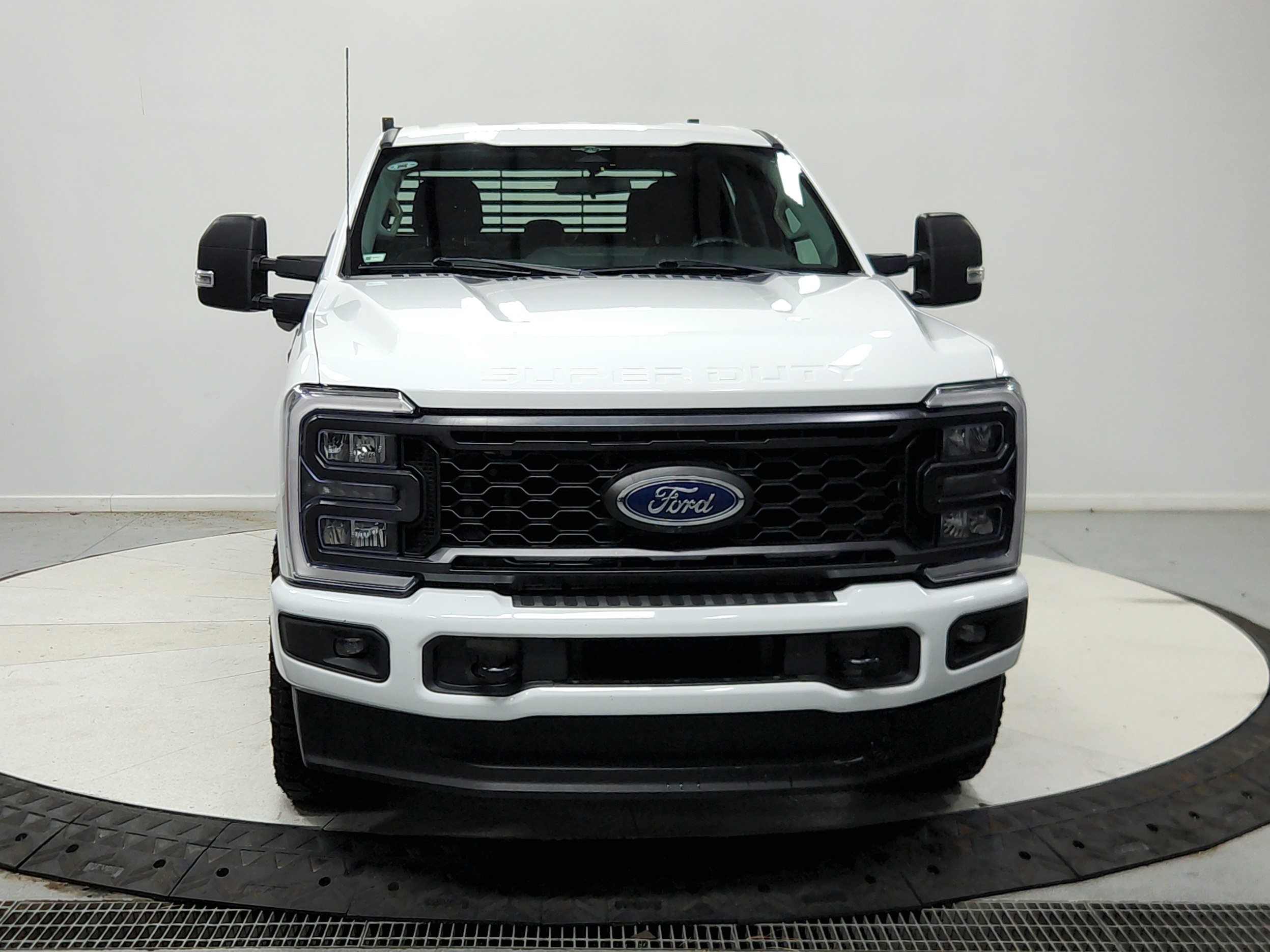 Used 2023 Ford F250 XL w/ STX Appearance Package AWD/4WD image 3