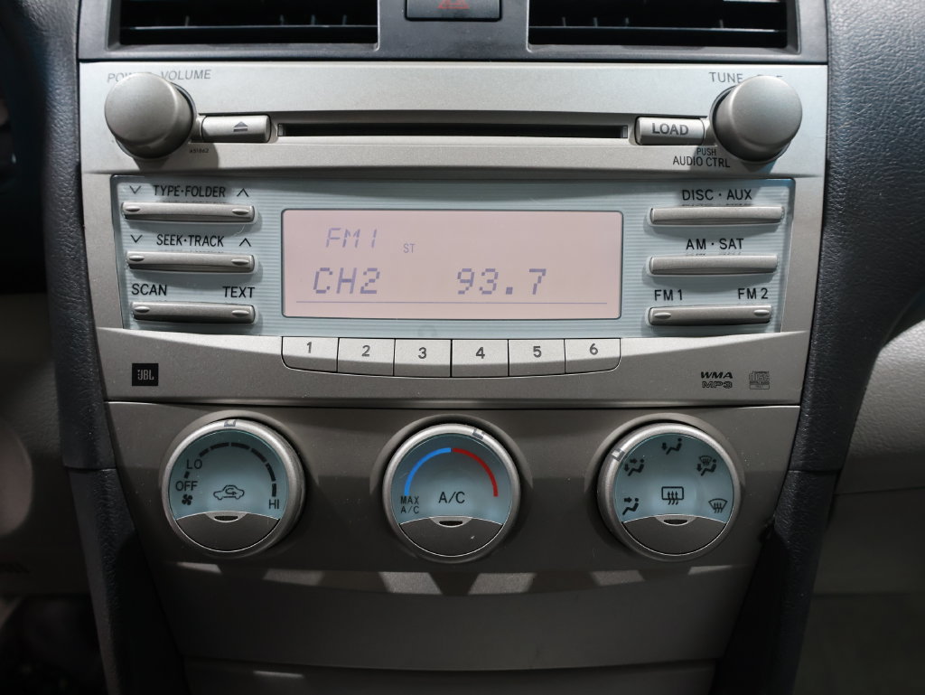 Used 2009 Toyota Camry SE FWD image 25