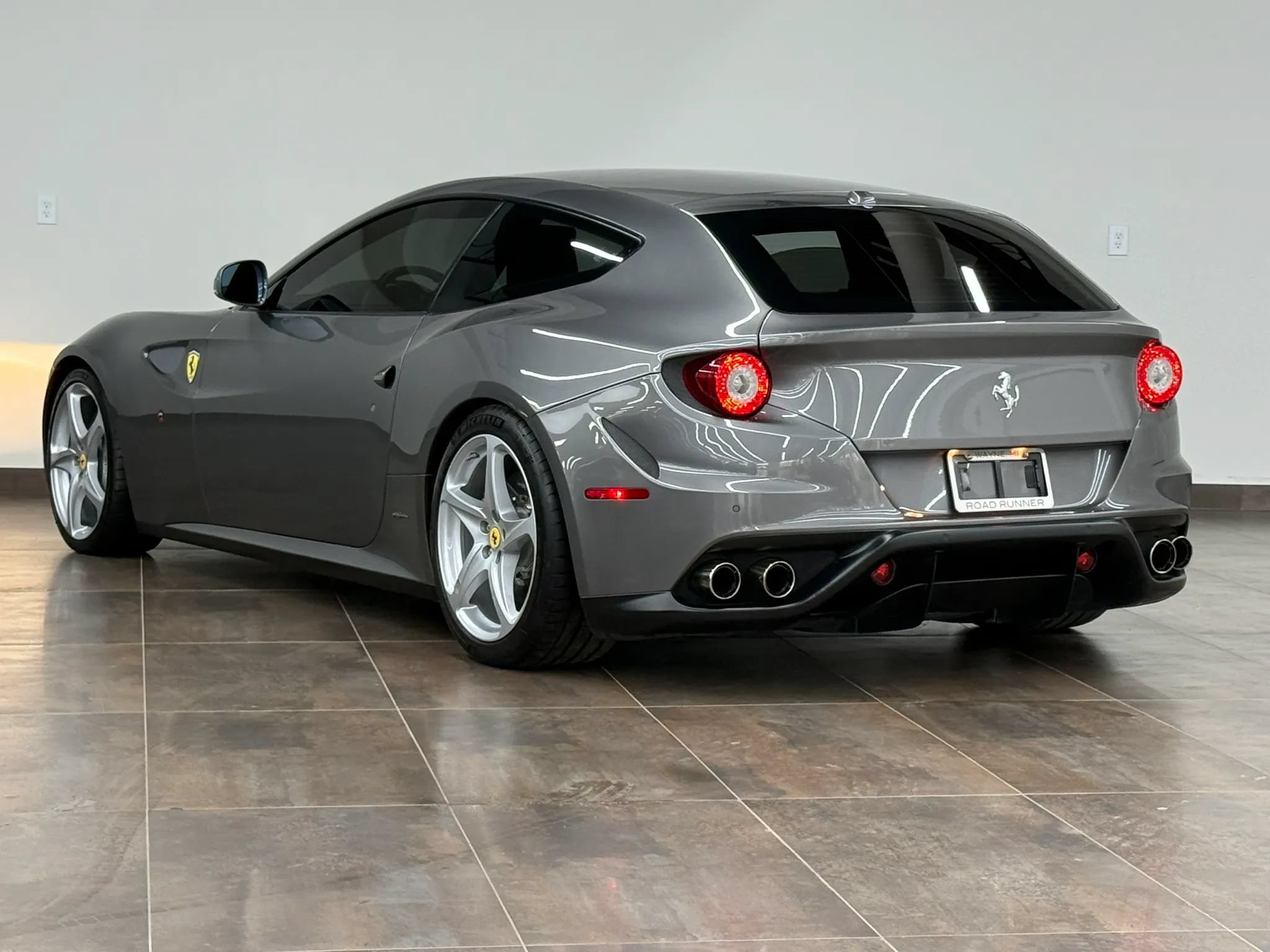 Used 2012 Ferrari FF AWD/4WD image 4