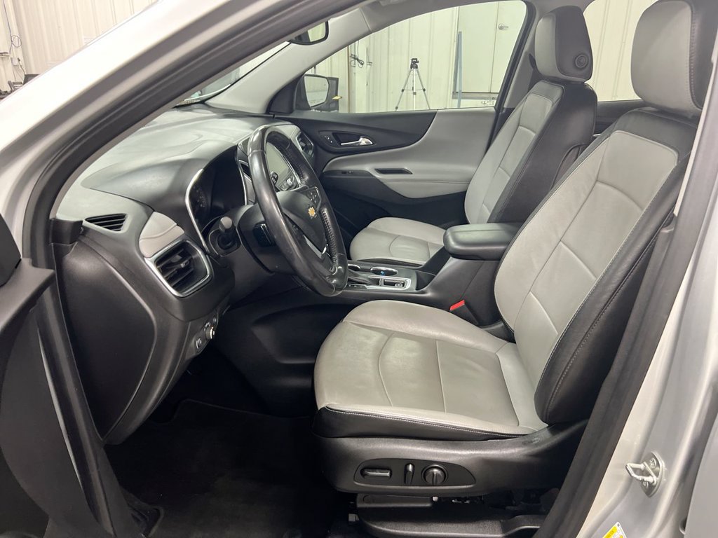 Used 2021 Chevrolet Equinox Premier FWD image 19