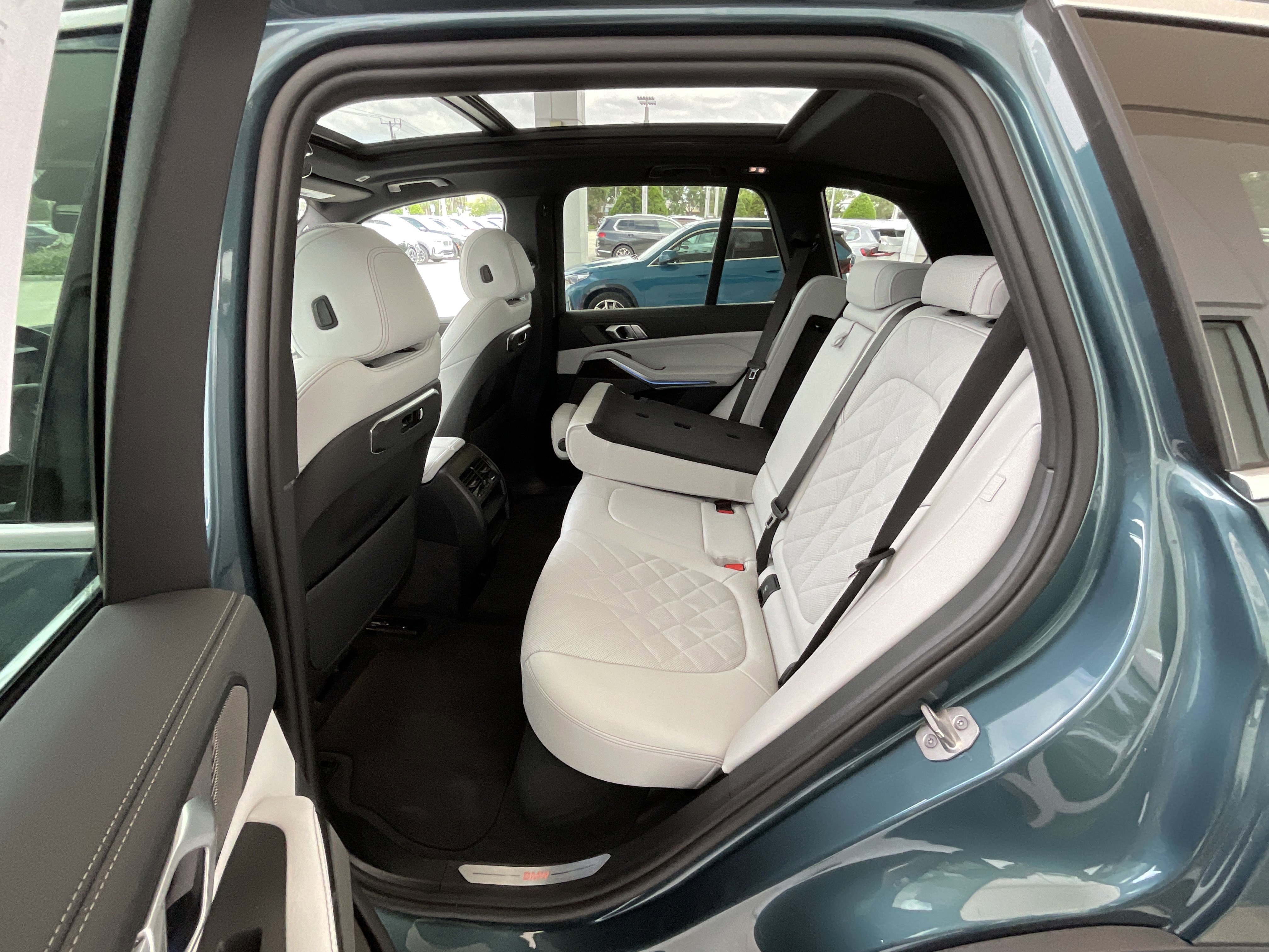 Used 2026 BMW X5 xDrive40i w/ Premium Package AWD/4WD image 28