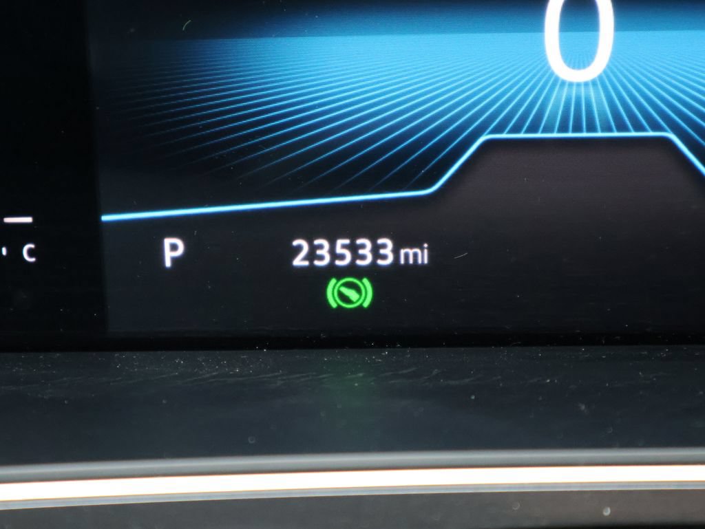 Certified 2023 Volkswagen Tiguan SE R-Line FWD image 31