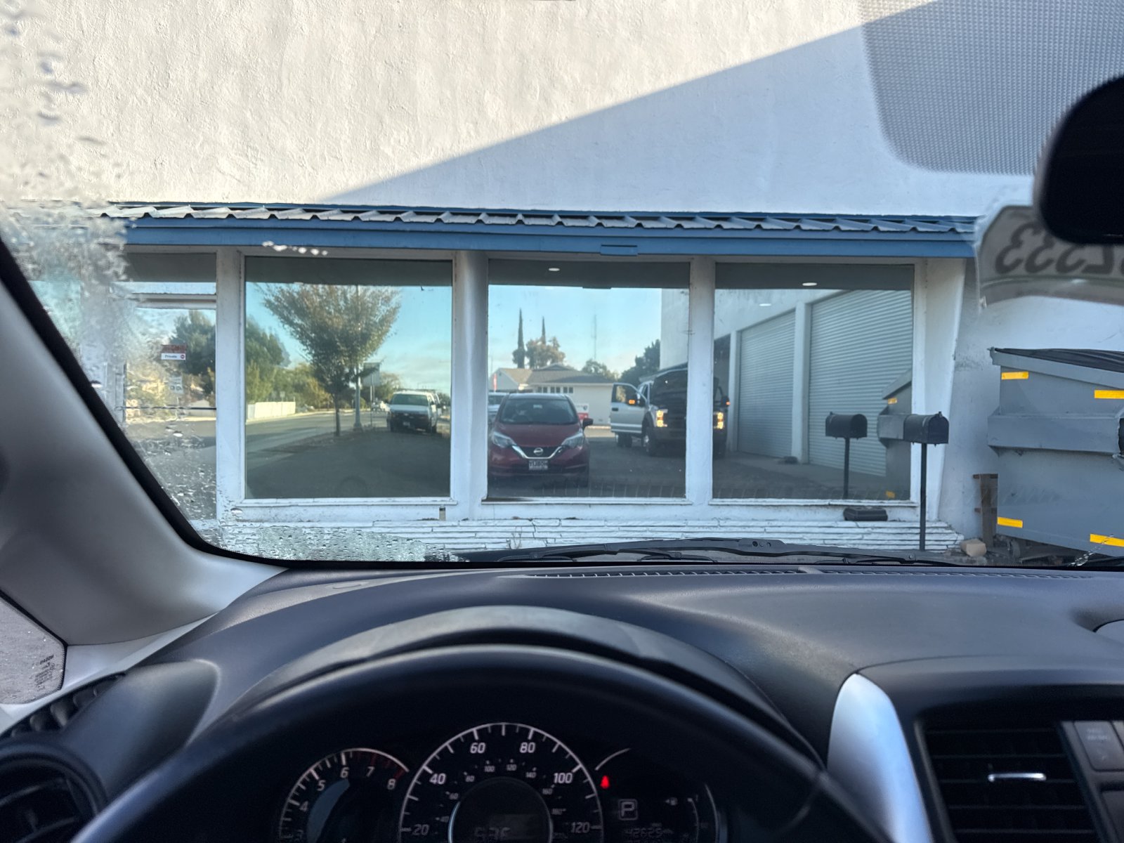 Used 2019 Nissan Versa Note SV FWD image 13