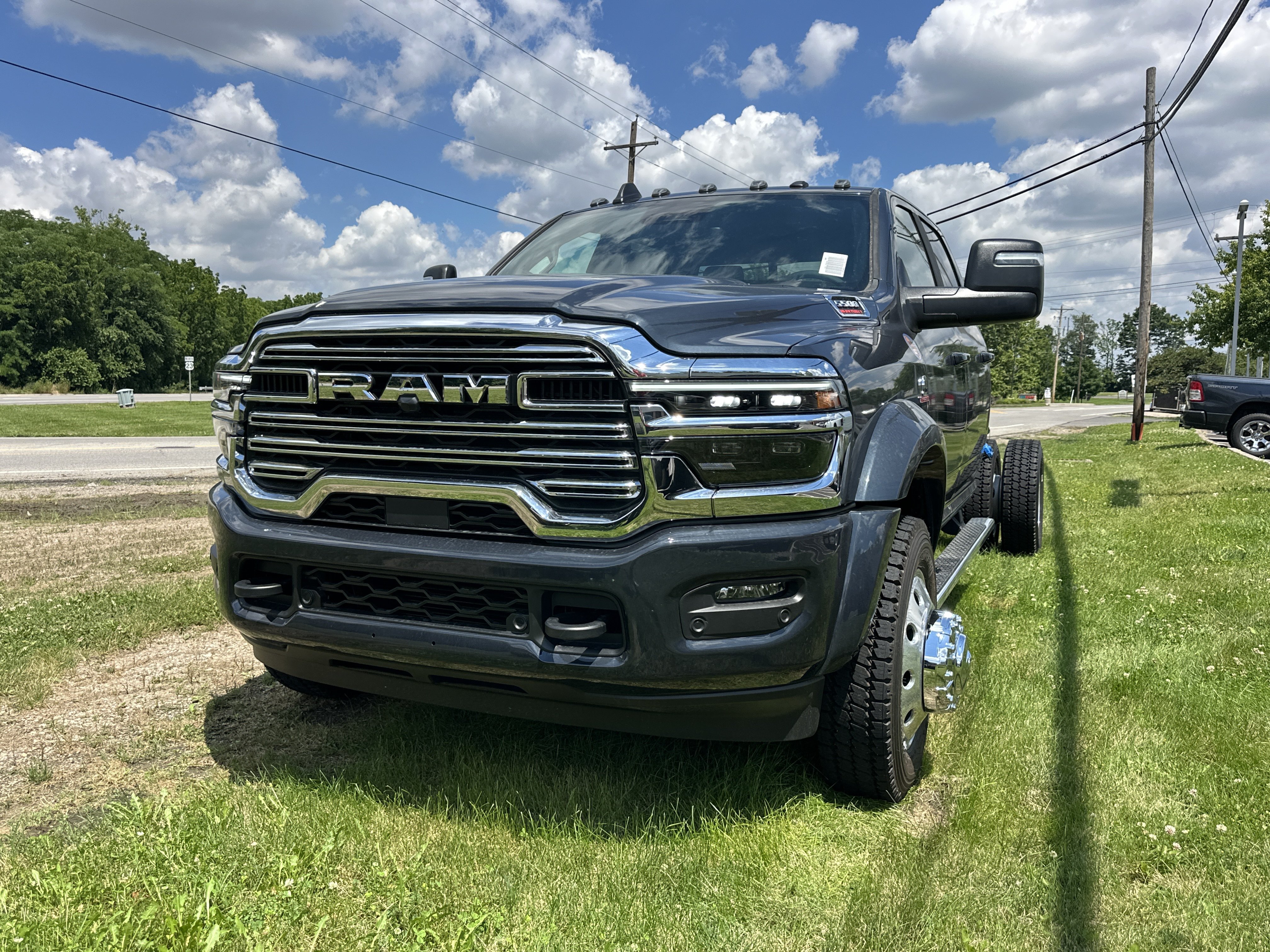 New 2026 RAM 5500 4x4 Crew Cab w/ Laramie Trim Package image 23