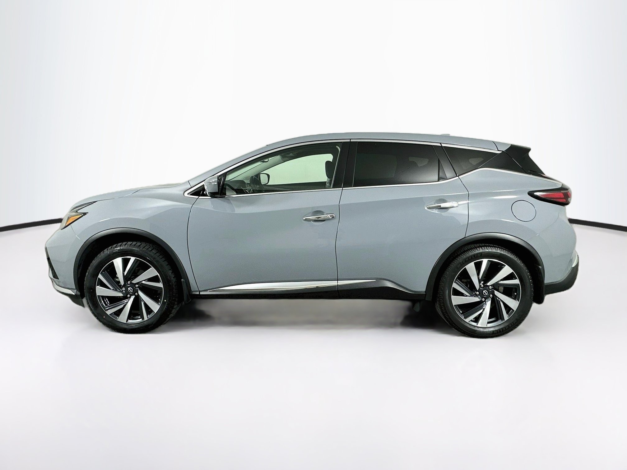 Used 2023 Nissan Murano SL w/ SL Moonroof Package FWD image 4
