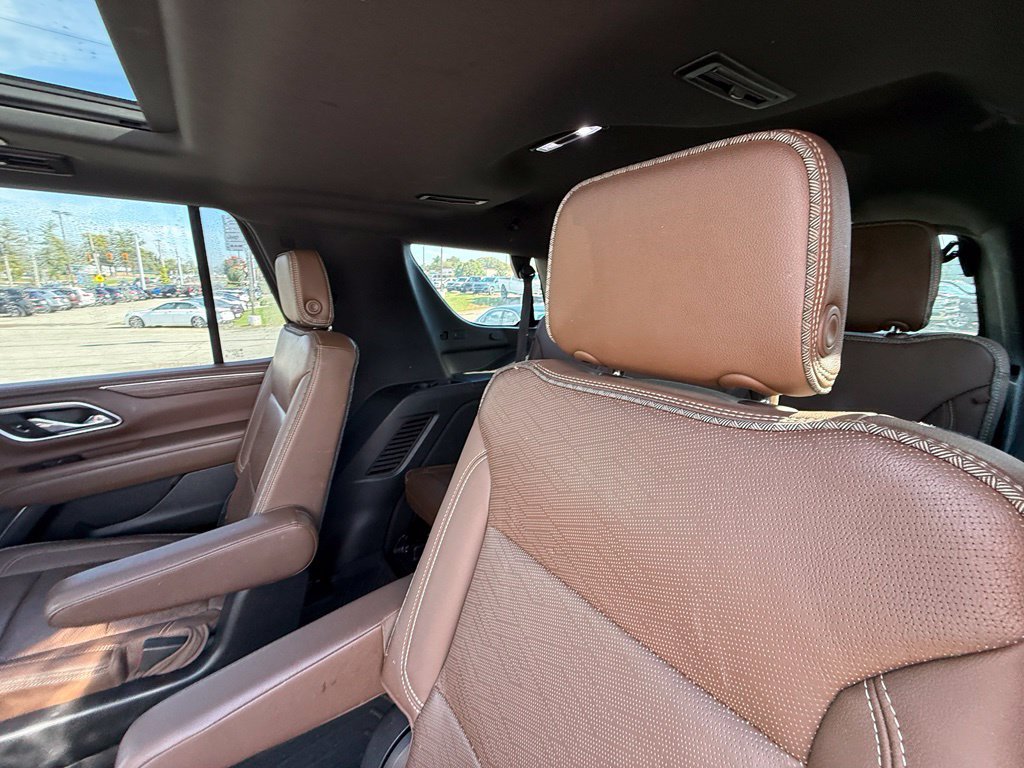Used 2021 Chevrolet Tahoe High Country w/ Premium Package AWD/4WD image 26
