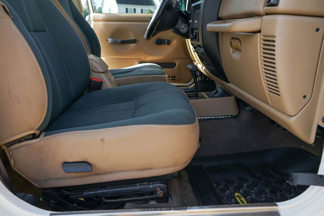 Used 2002 Jeep Wrangler Sahara AWD/4WD image 28