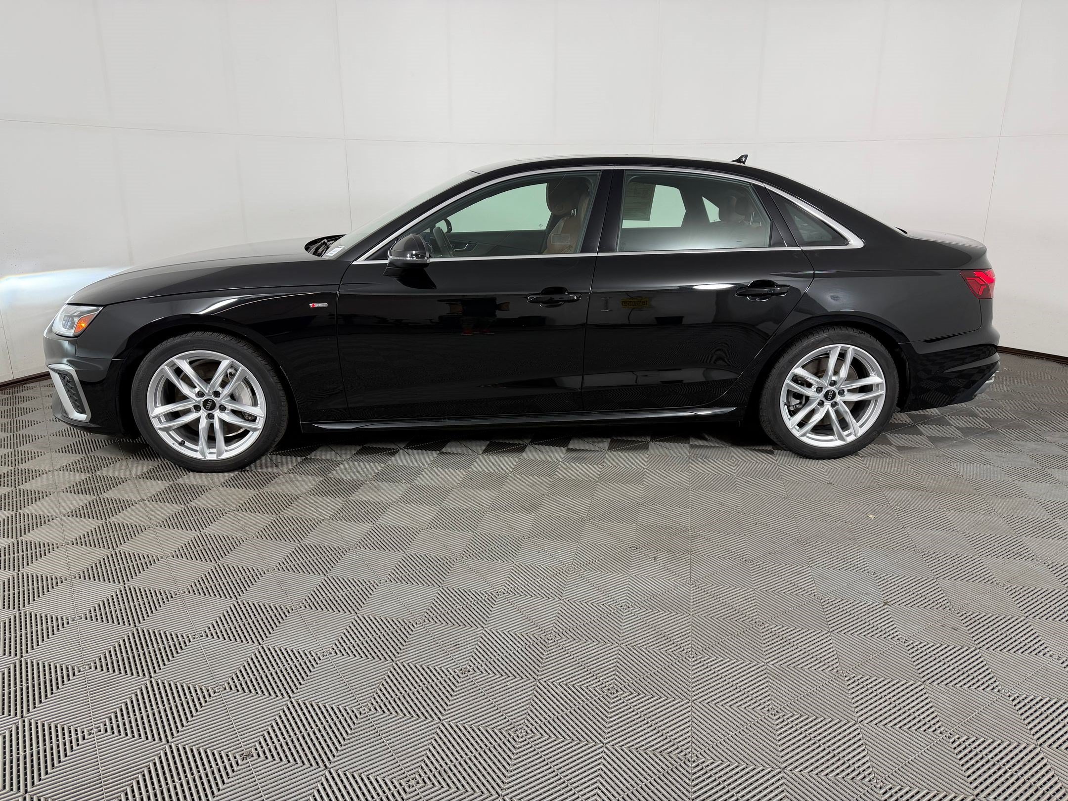 Certified 2023 Audi A4 2.0T Premium w/ Convenience Package AWD/4WD image 2