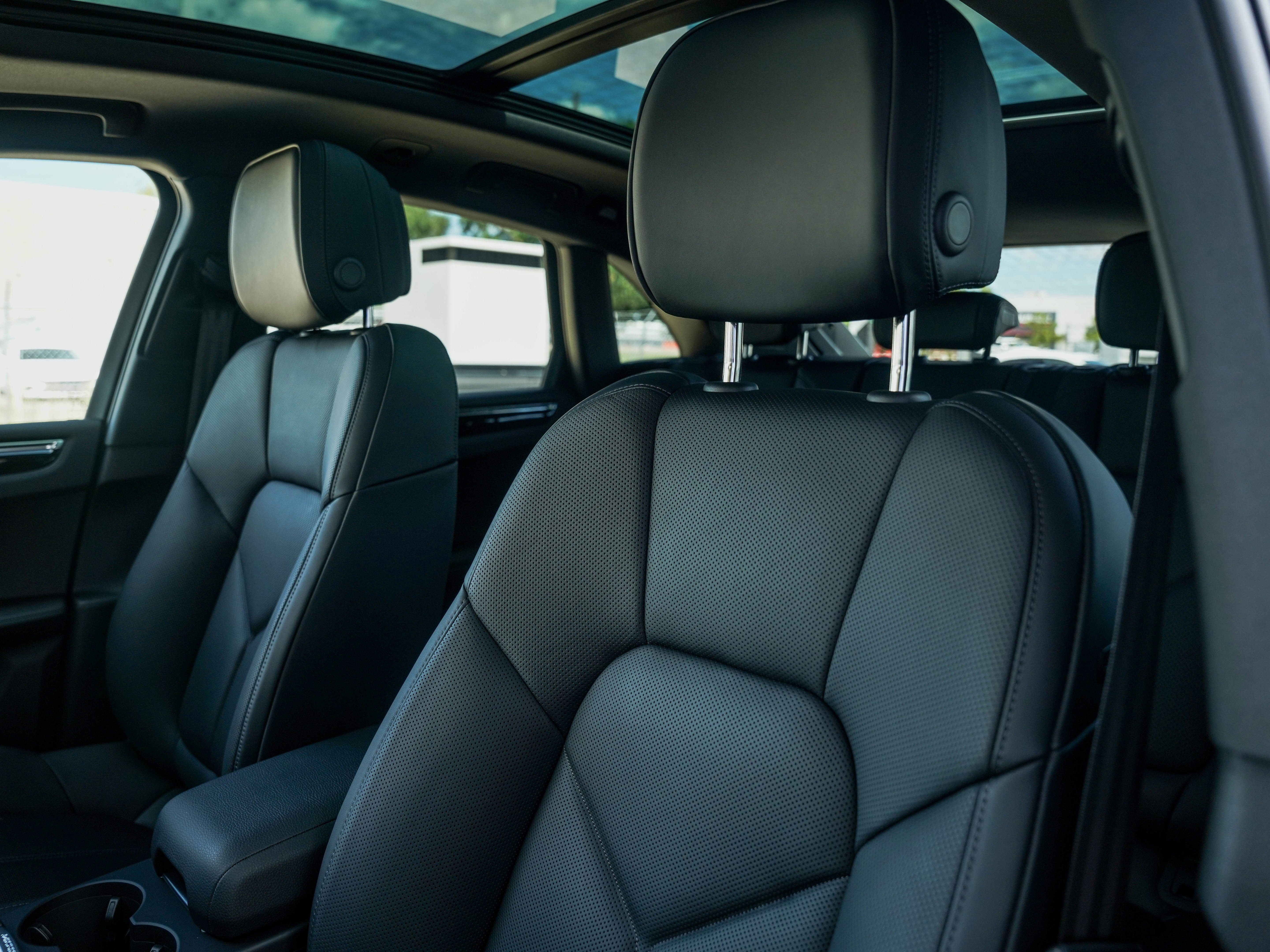 New 2026 Porsche Macan image 5