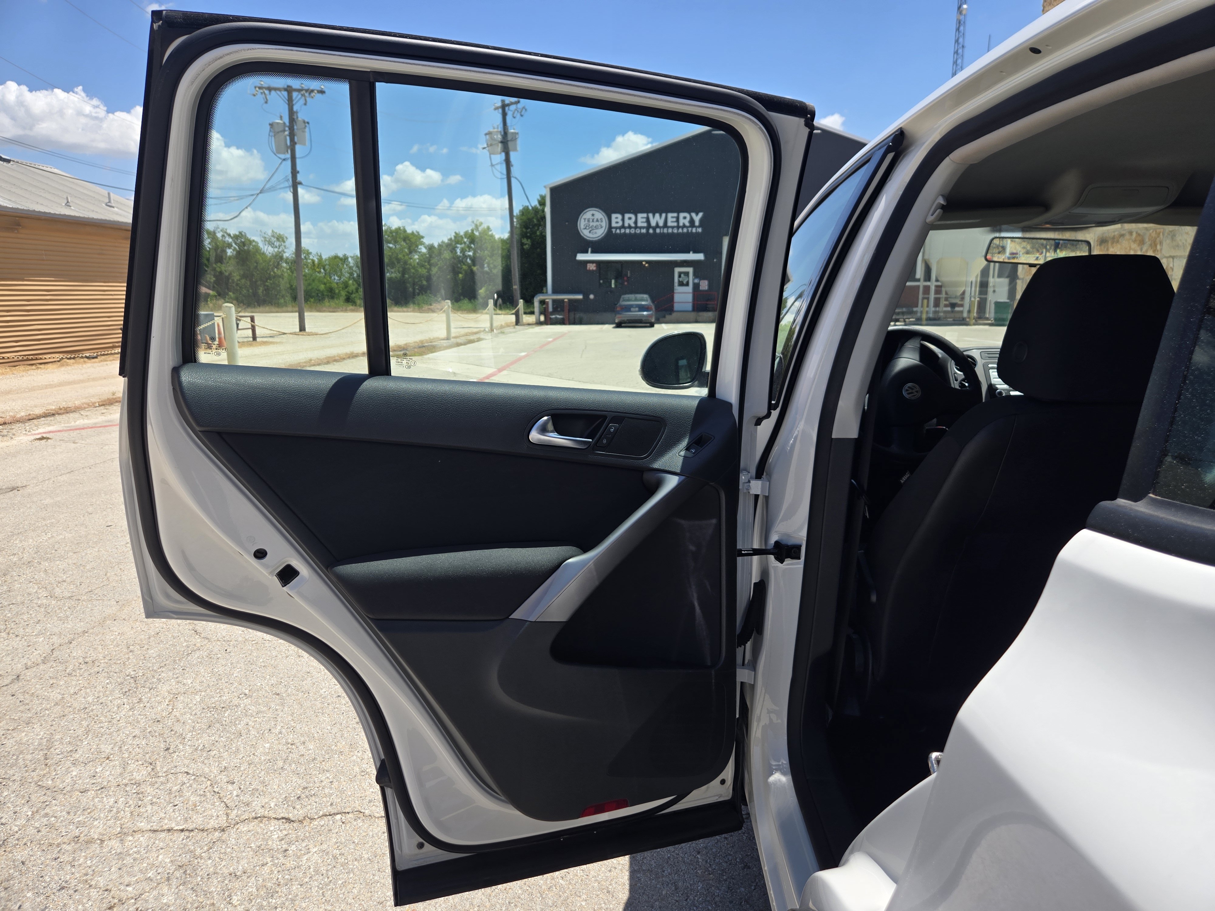 Used 2009 Volkswagen Tiguan S FWD image 6