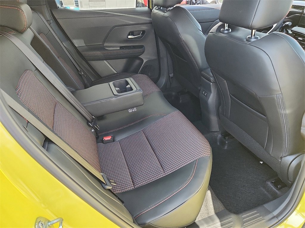 New 2025 Nissan Kicks SR image 13