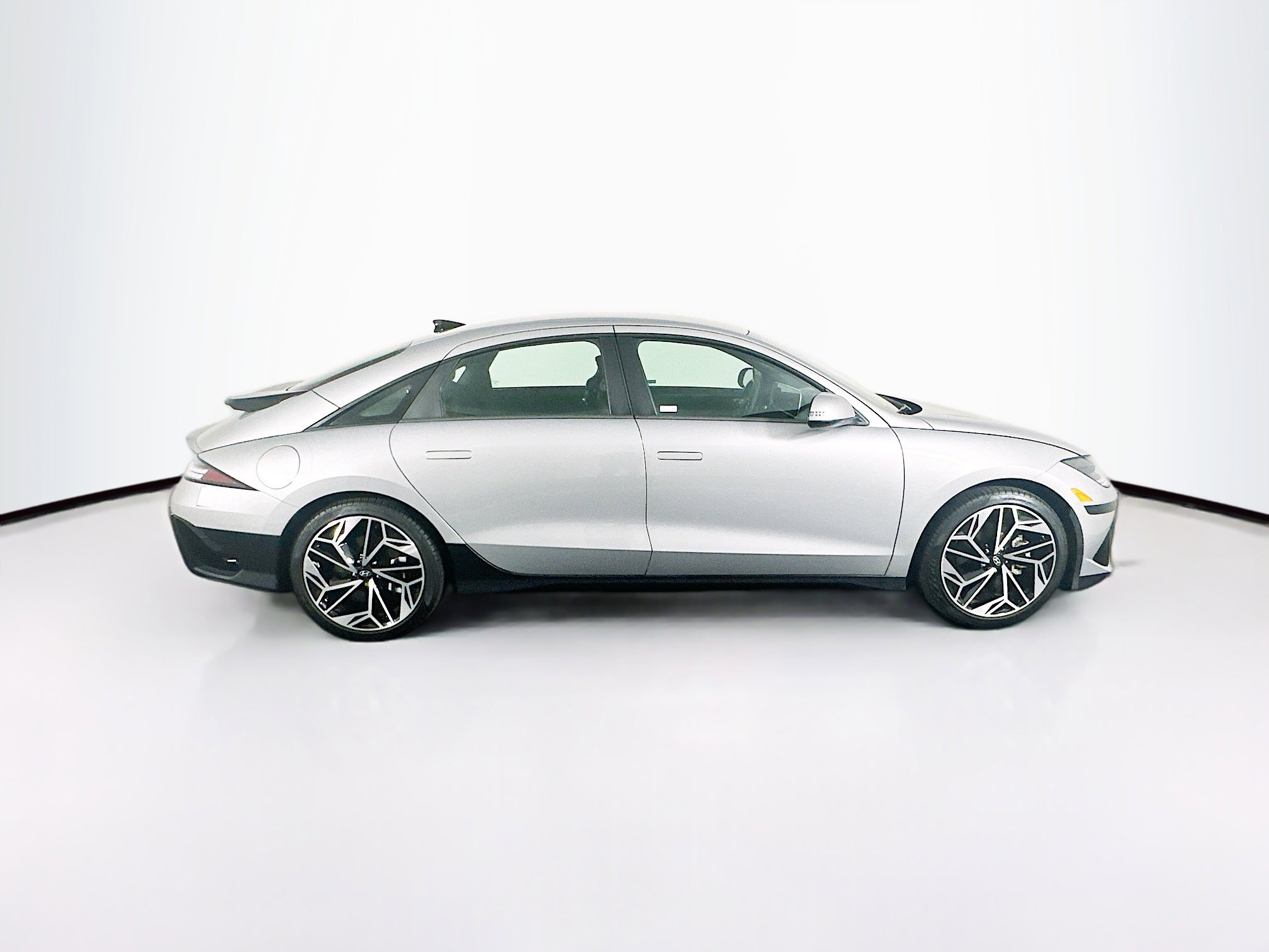 Used 2024 Hyundai Ioniq 6 SEL RWD image 10