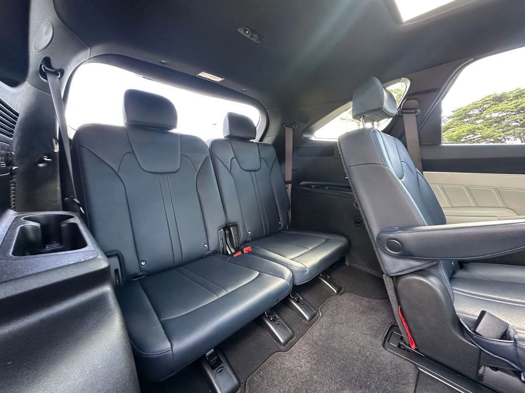 Used 2022 Kia Sorento SX Prestige w/ Panoramic Sunroof Package image 14