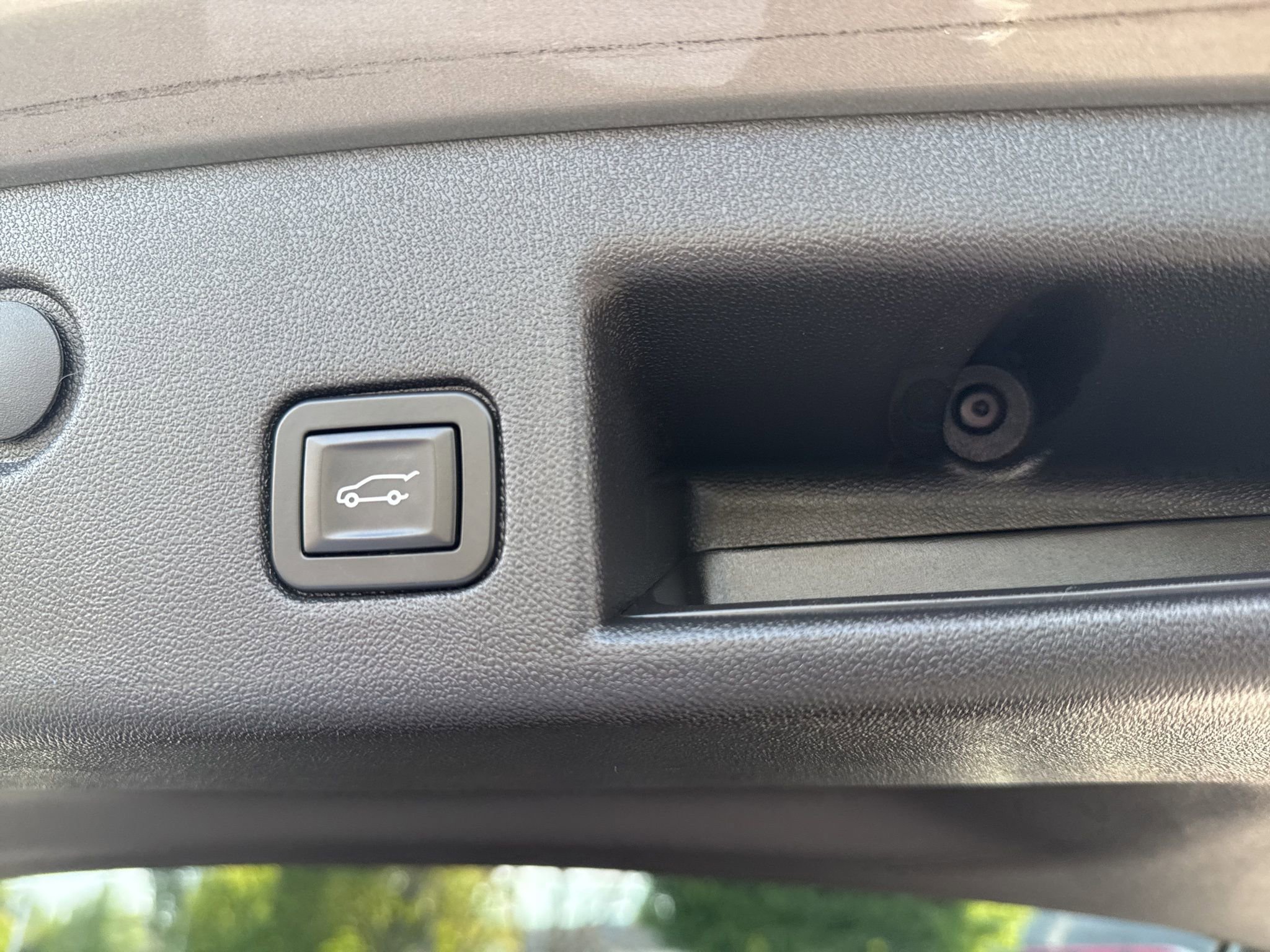 Used 2019 Chevrolet Equinox LT w/ Sun & Navigation Package image 21