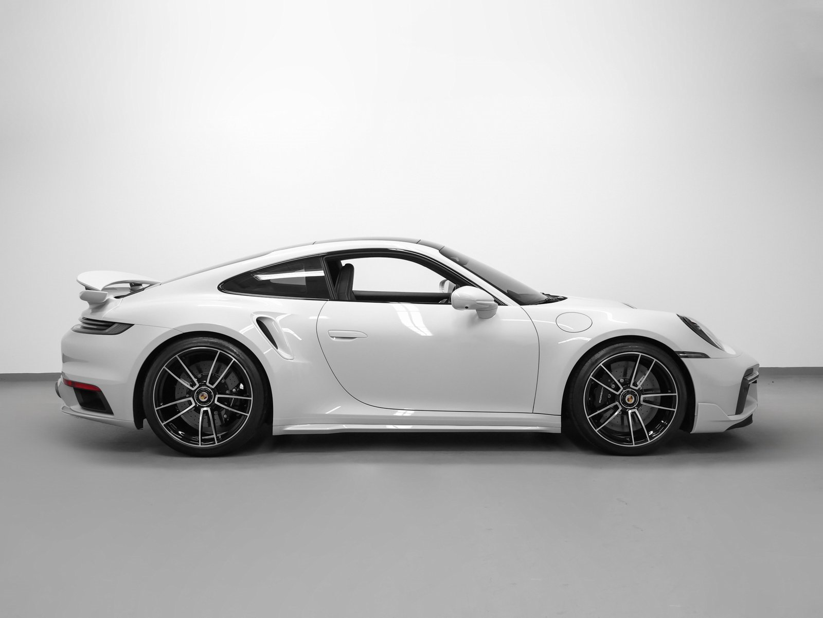 Certified 2025 Porsche 911 Turbo S image 13