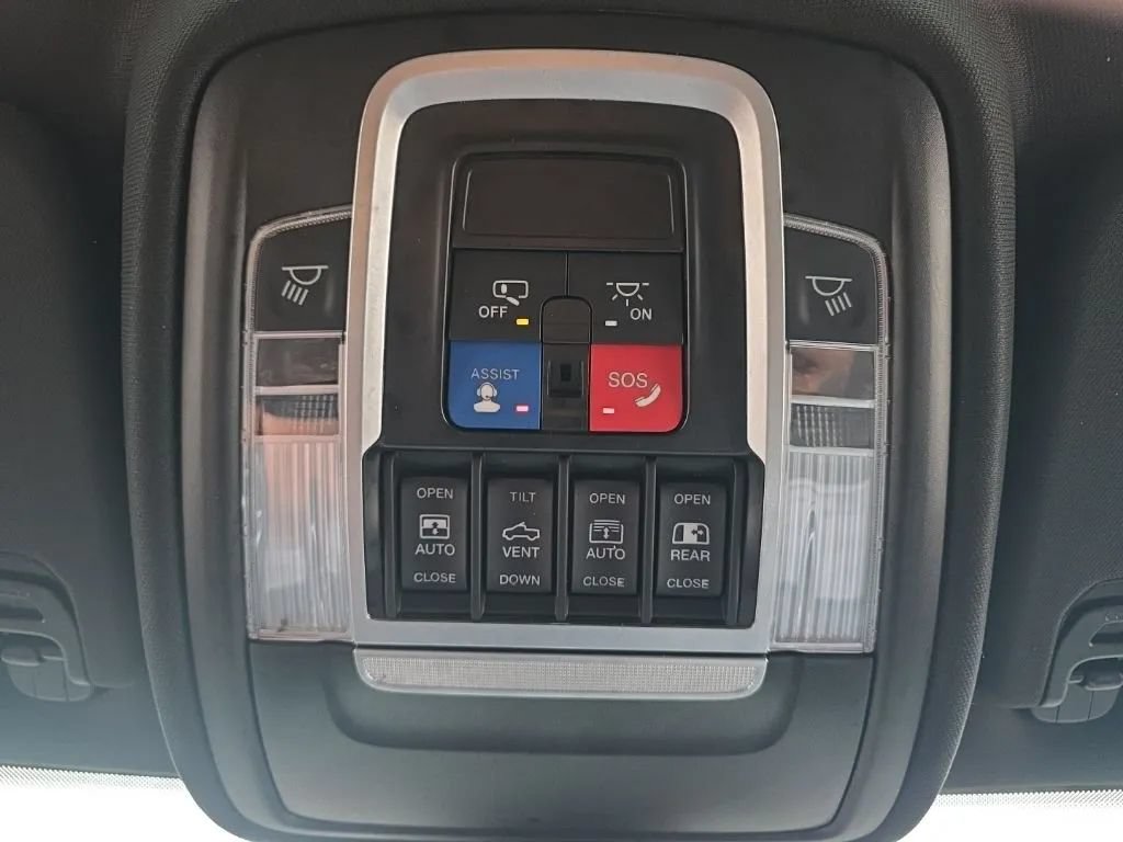 Used 2023 RAM 1500 Big Horn AWD/4WD image 32