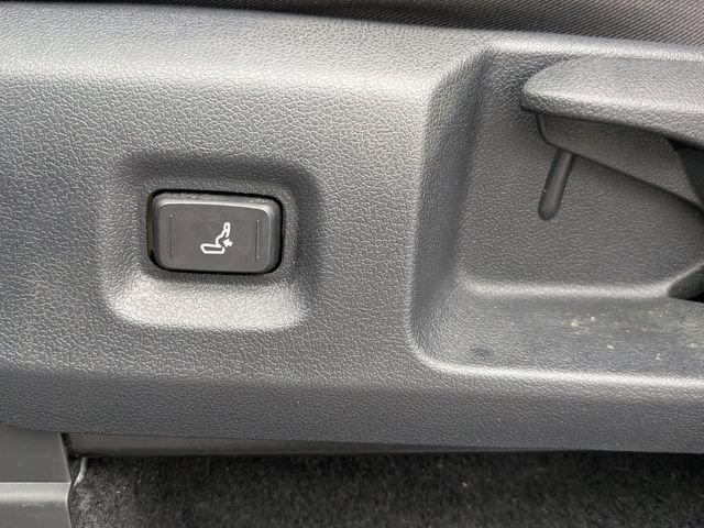 Used 2024 Toyota Tacoma SR RWD image 19