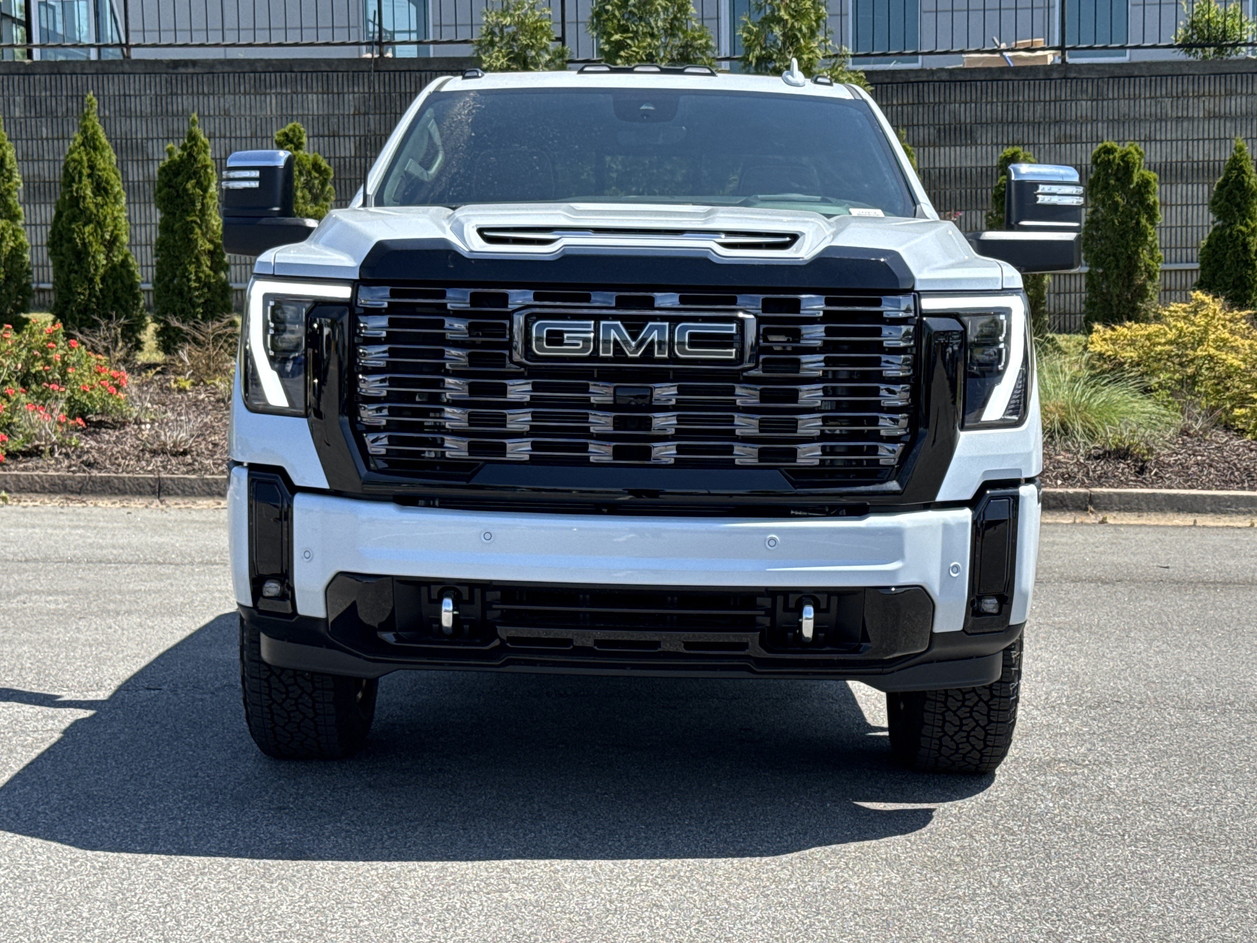 New 2026 GMC Sierra 2500 Denali Ultimate AWD/4WD image 3