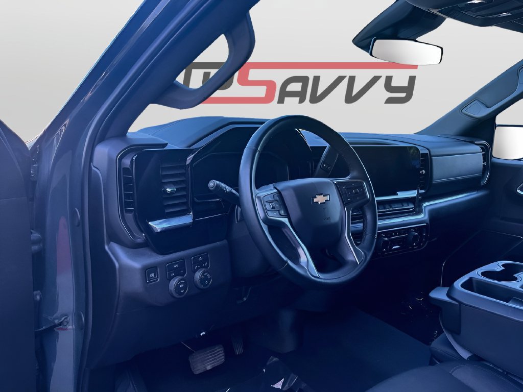 Used 2025 Chevrolet Silverado 1500 LT AWD/4WD image 9