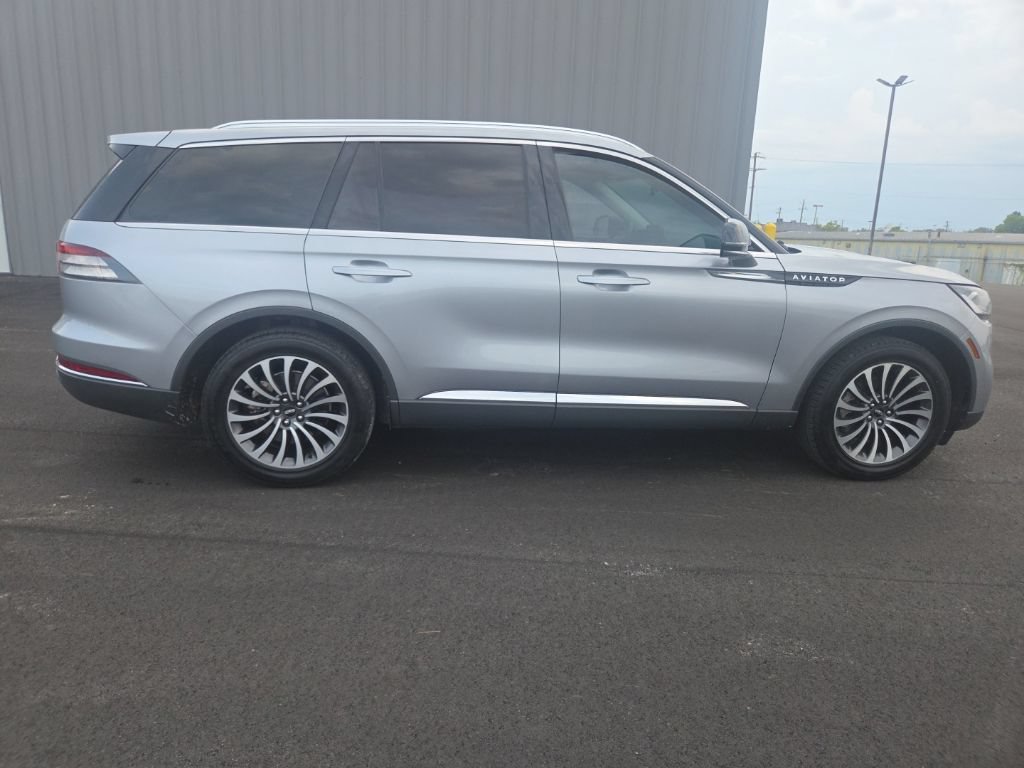 Used 2024 Lincoln Aviator 2WD w/ Premium Package image 12