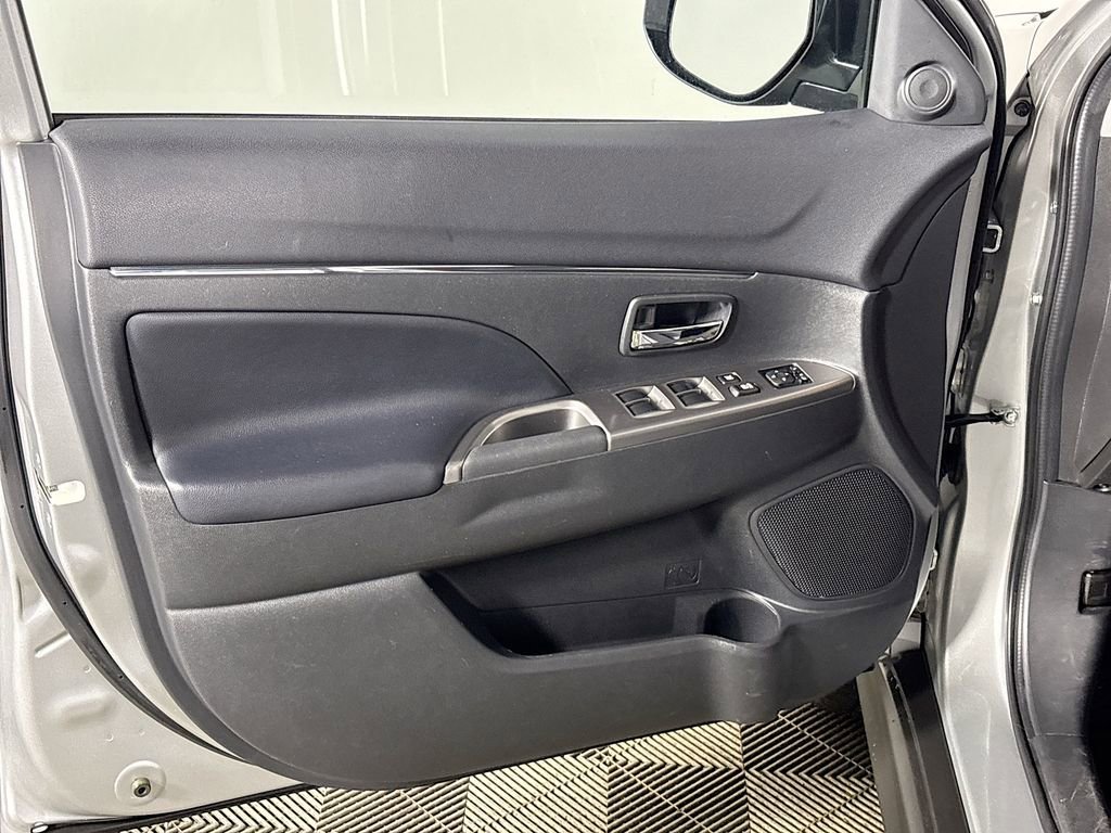 Used 2024 Mitsubishi Outlander Sport SE image 10