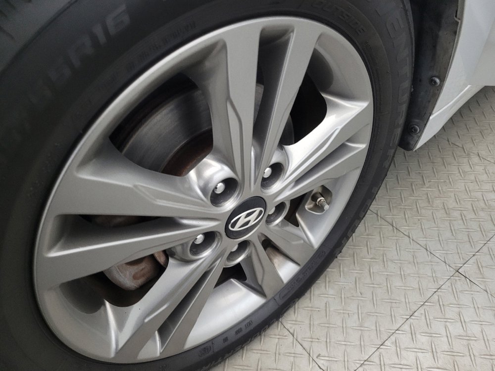 Used 2018 Hyundai Elantra SEL image 31