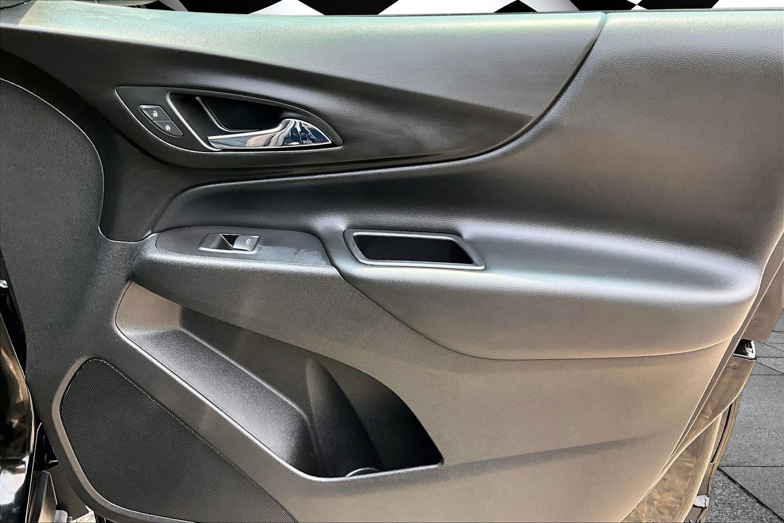 Used 2018 Chevrolet Equinox LT AWD/4WD image 19