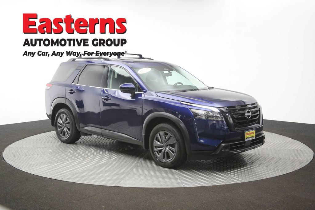 Used 2023 Nissan Pathfinder SV w/ SV Premium Package AWD/4WD image 50