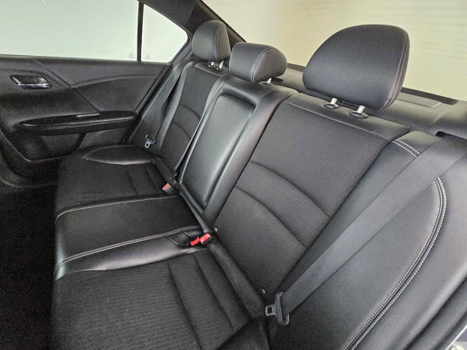 Used 2017 Honda Accord Sport image 17