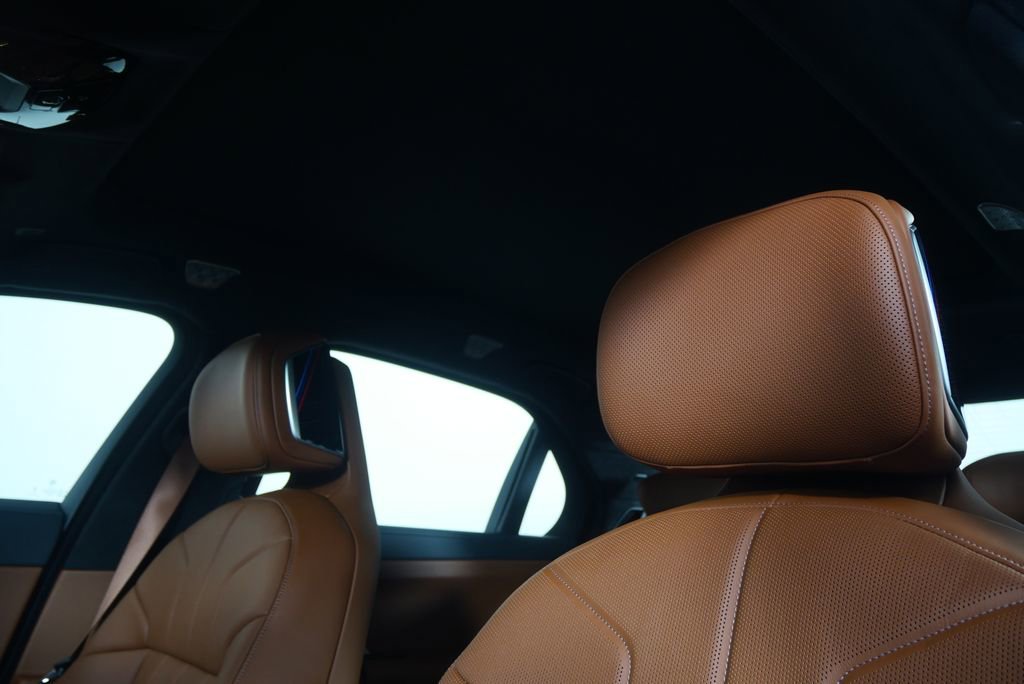 New 2026 BMW i7 xDrive60 w/ Executive Package image 12