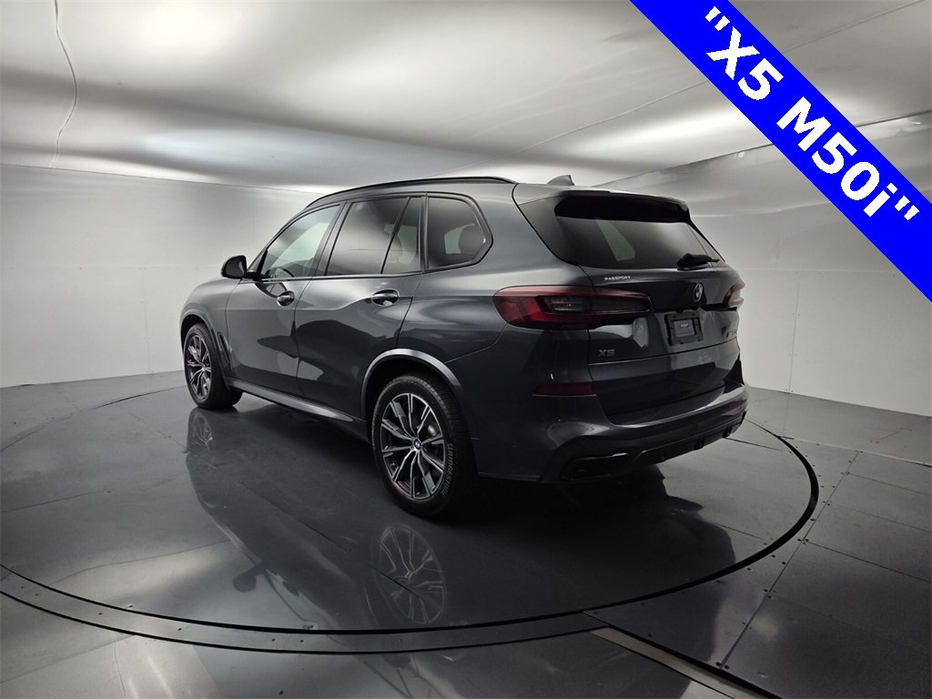 Used 2021 BMW X5 M50i w/ Executive Package image 11