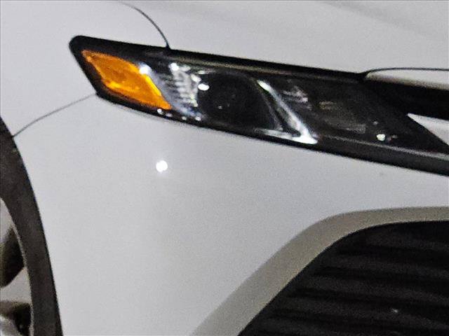 Used 2019 Toyota Camry LE FWD image 5