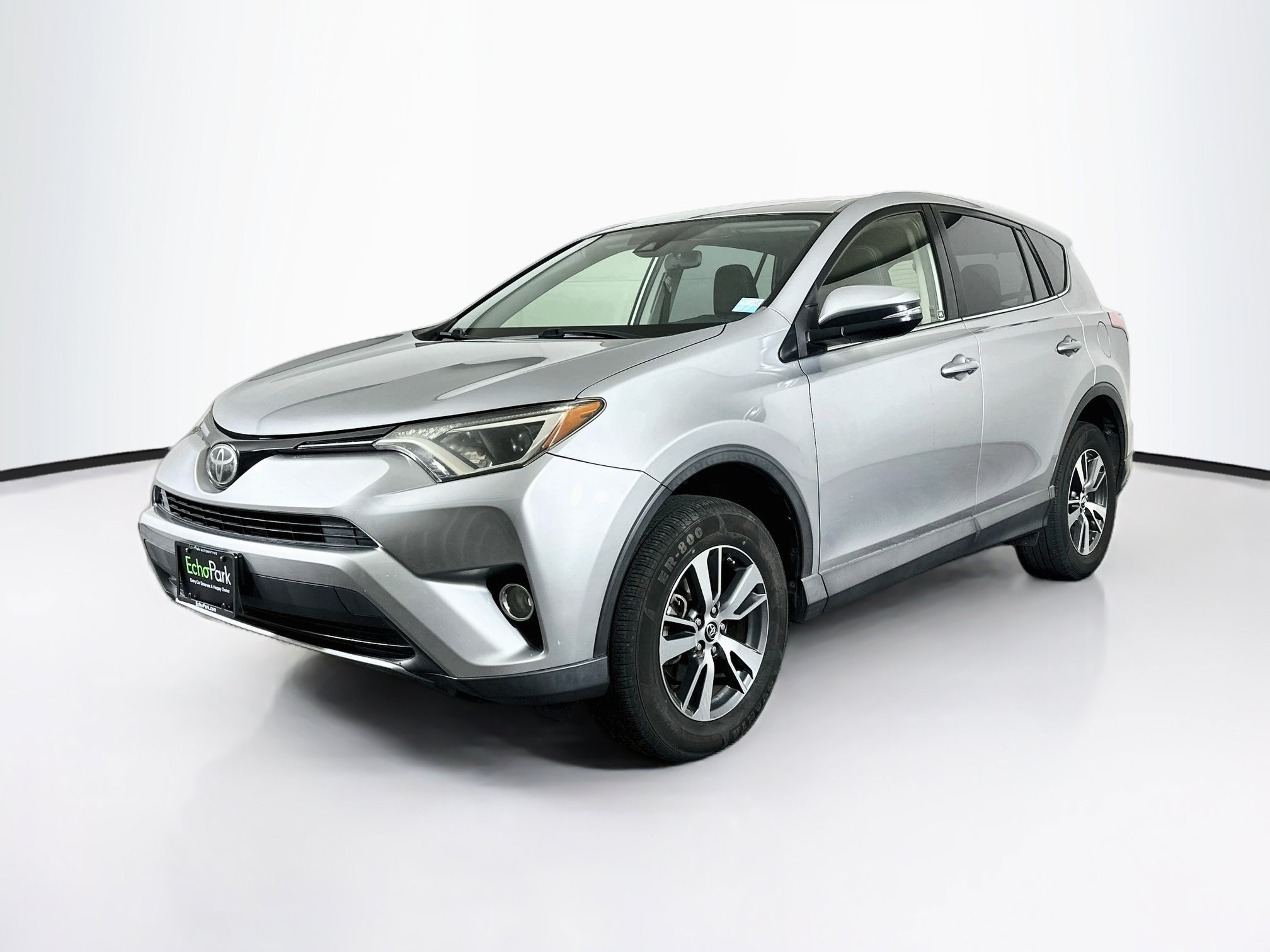 Used 2018 Toyota RAV4 XLE w/ All Weather Liner Package FWD image 3