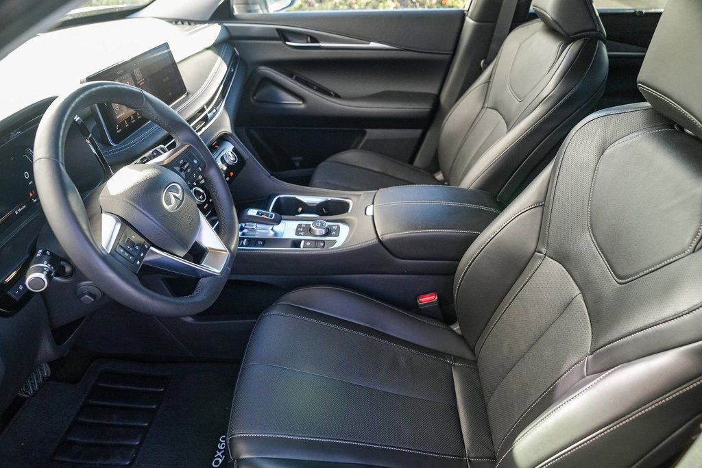Certified 2024 INFINITI QX60 Luxe image 17
