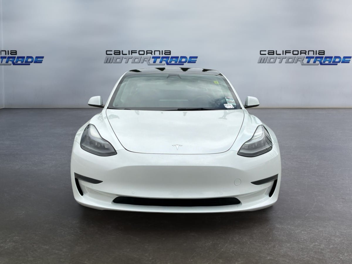 Used 2022 Tesla Model 3 Standard Range RWD image 2