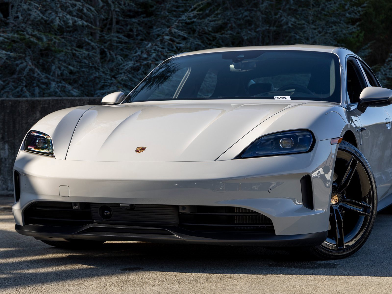 New 2025 Porsche Taycan image 7