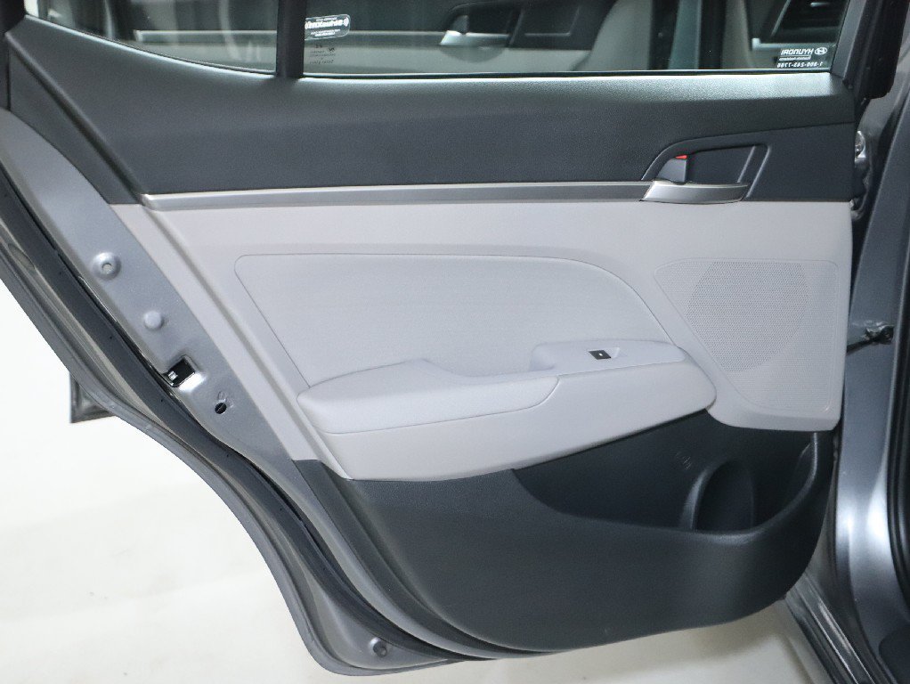 Used 2019 Hyundai Elantra SEL FWD image 13