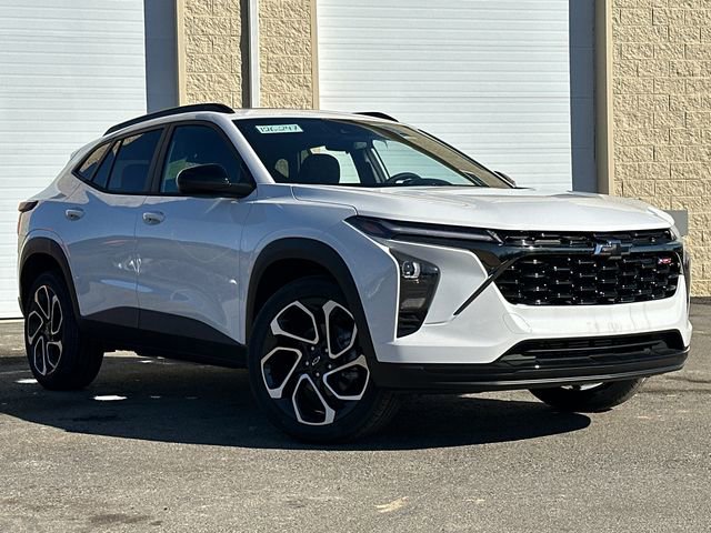 New 2026 Chevrolet Trax RS w/ Sunroof Package image 2