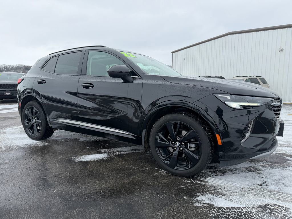 Used 2022 Buick Envision Essence w/ Technology Package II image 4