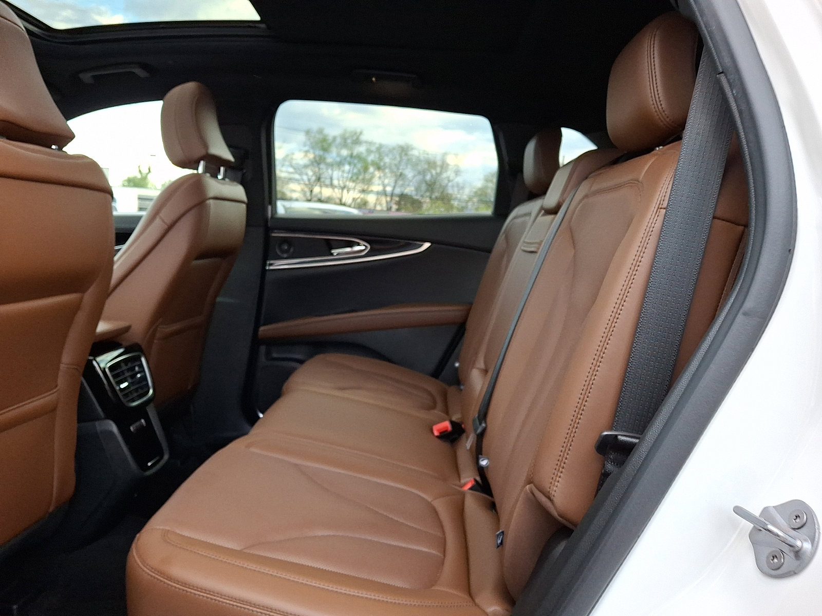 Certified 2023 Lincoln Nautilus Reserve w/ Equipment Group 201A image 10