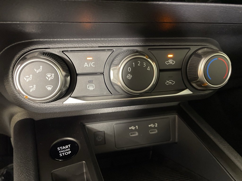 New 2025 Nissan Kicks SV image 30