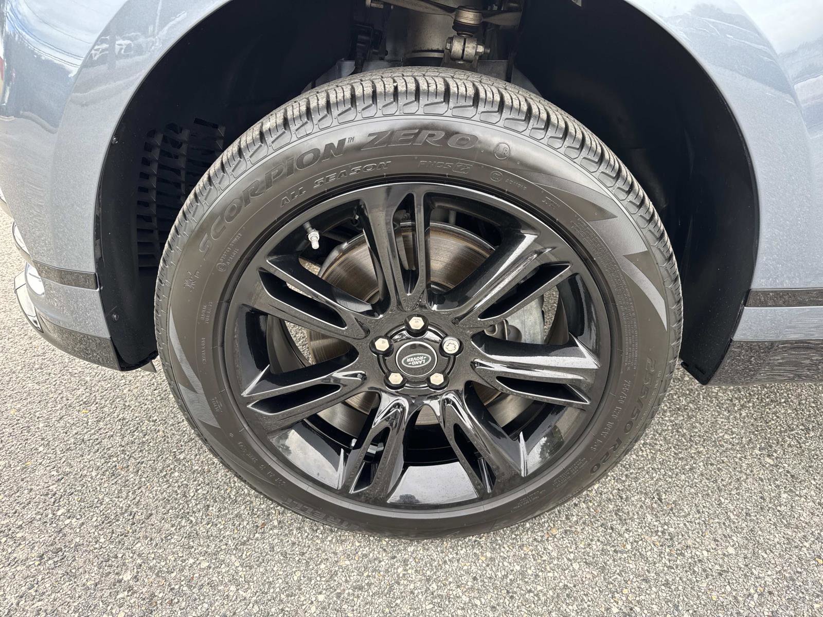 Used 2020 Land Rover Range Rover Velar R-Dynamic S image 10