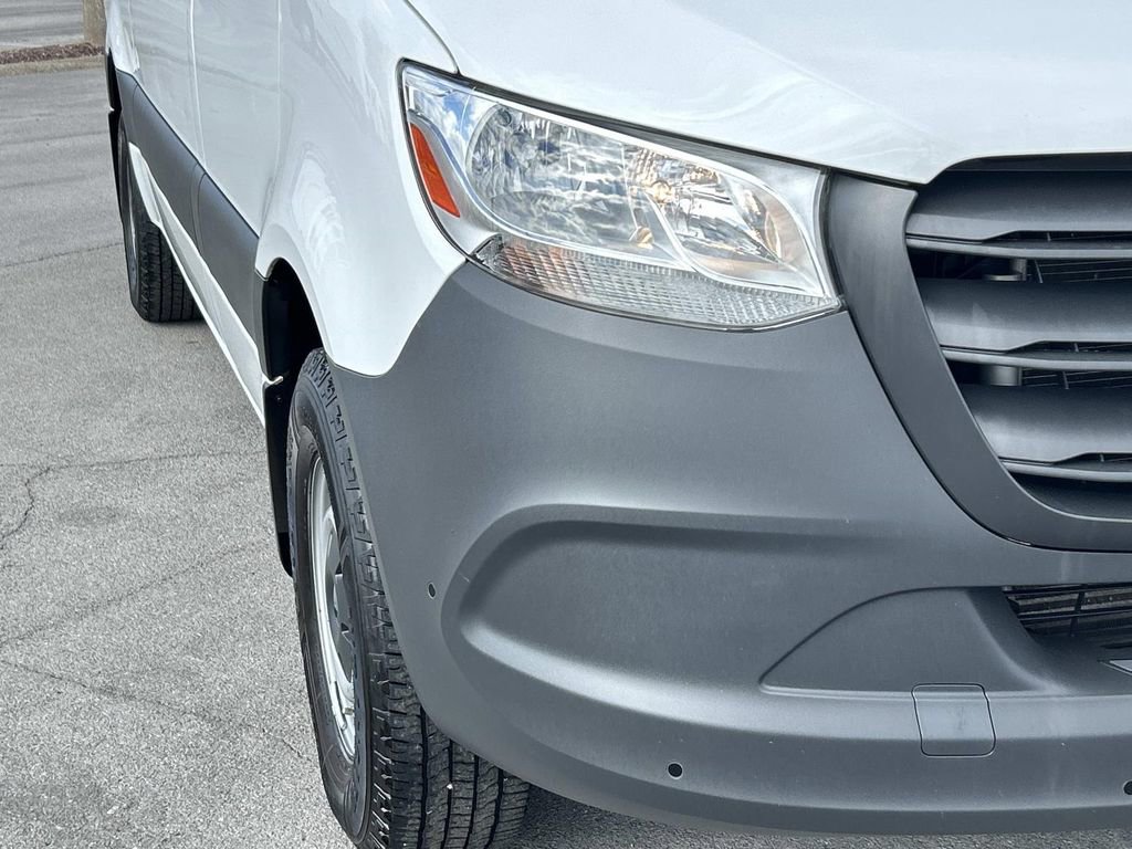 Used 2022 Mercedes-Benz Sprinter 1500 image 11