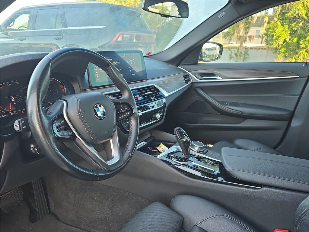 Used 2021 BMW 540i w/ Convenience Package image 14