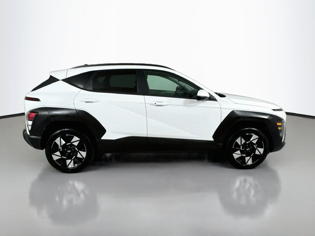 Used 2024 Hyundai Kona SEL AWD/4WD image 9